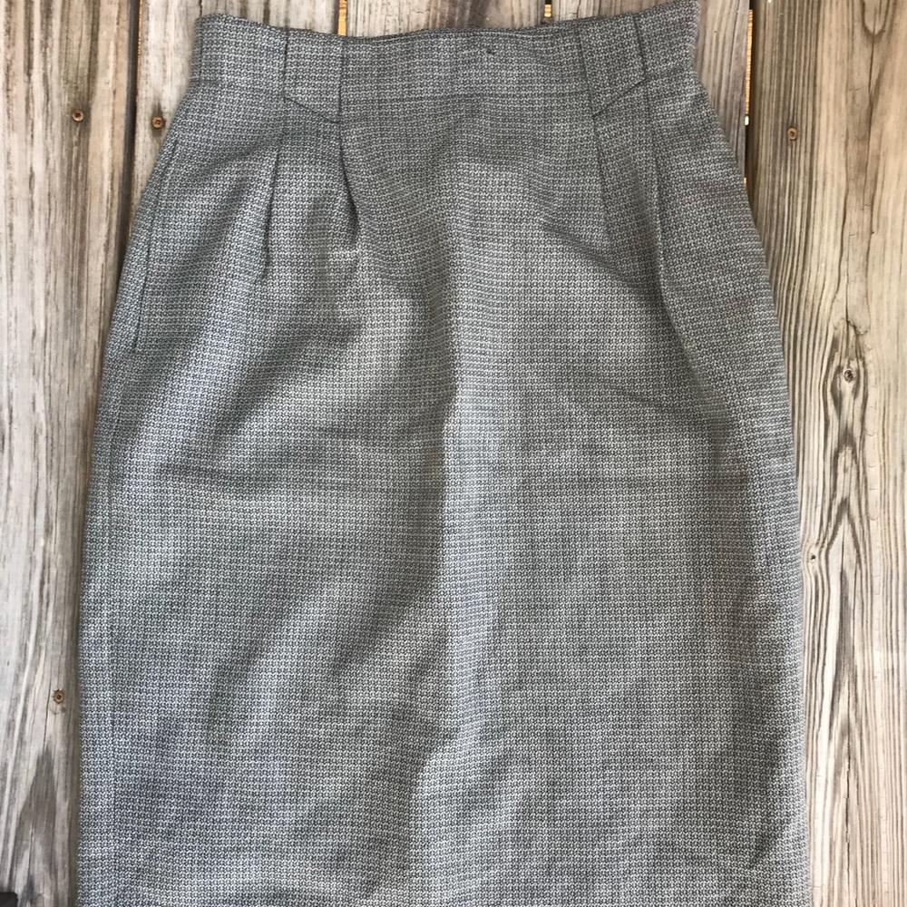 Wool pencil skirt Liz Claiborne 10 🎯🚨SOLD🚨🚨🎯no longer available!